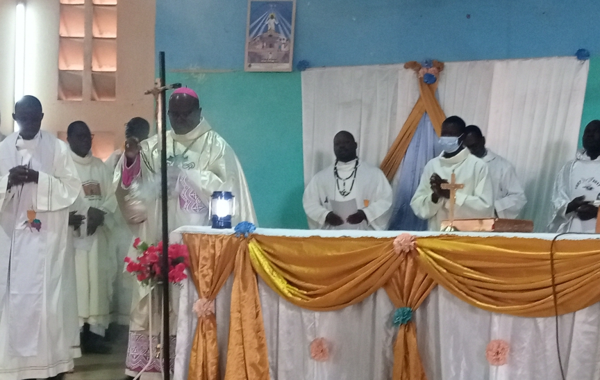 Colloque international sur Dii Alfred Diban Ki-Zerbo dans le diocèse de Dédougou : Une messe d’action de grâce marque la clôture