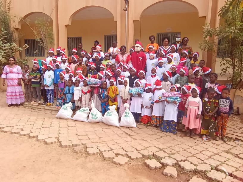 Burkina : La CNSS organise un arbre de Noël au profit des orphelins et enfants vulnérables