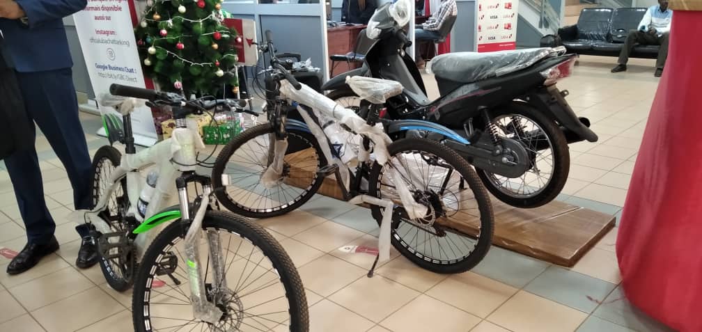 Tombola Paongo de UBA : Les clients reçoivent leurs lots dont une motocyclette 