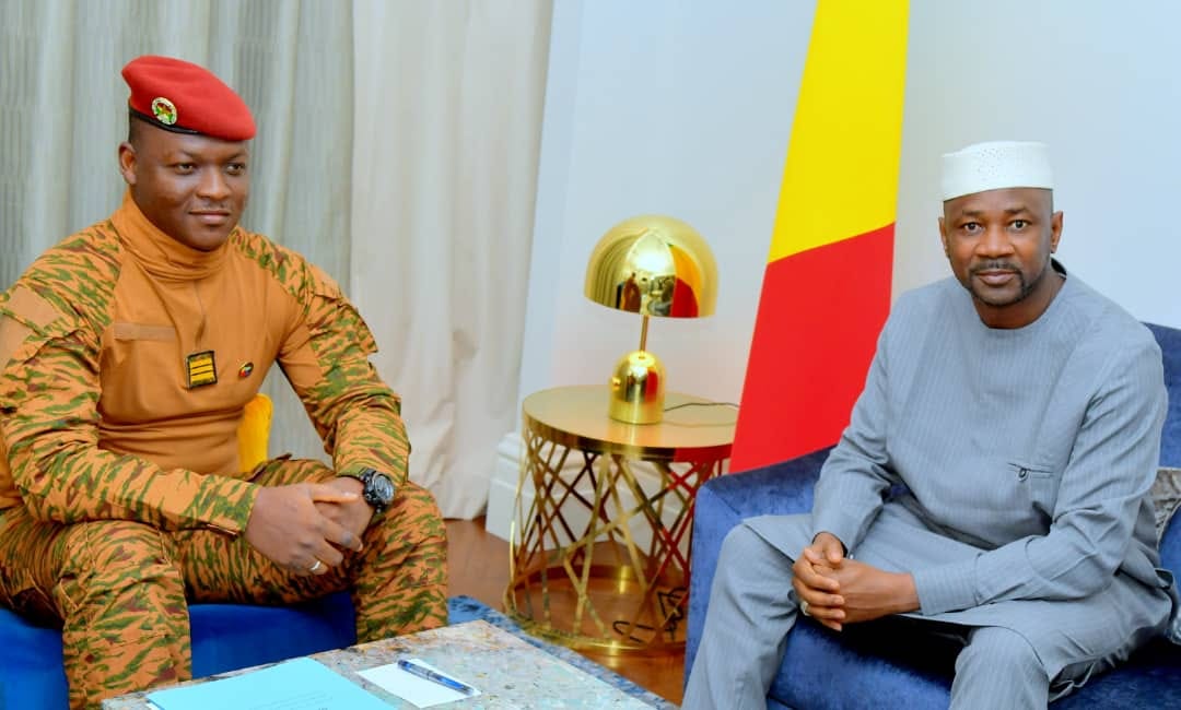 Coopération Burkina Faso-Mali : Tête-à-tête entre le Colonel Assimi GOITA et le Capitaine Ibrahim TRAORE à Saint Pétersbourg