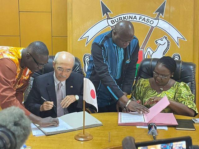 Burkina/Crise humanitaire : Le Japon apporte une aide alimentaire de plus de deux milliards de francs CFA