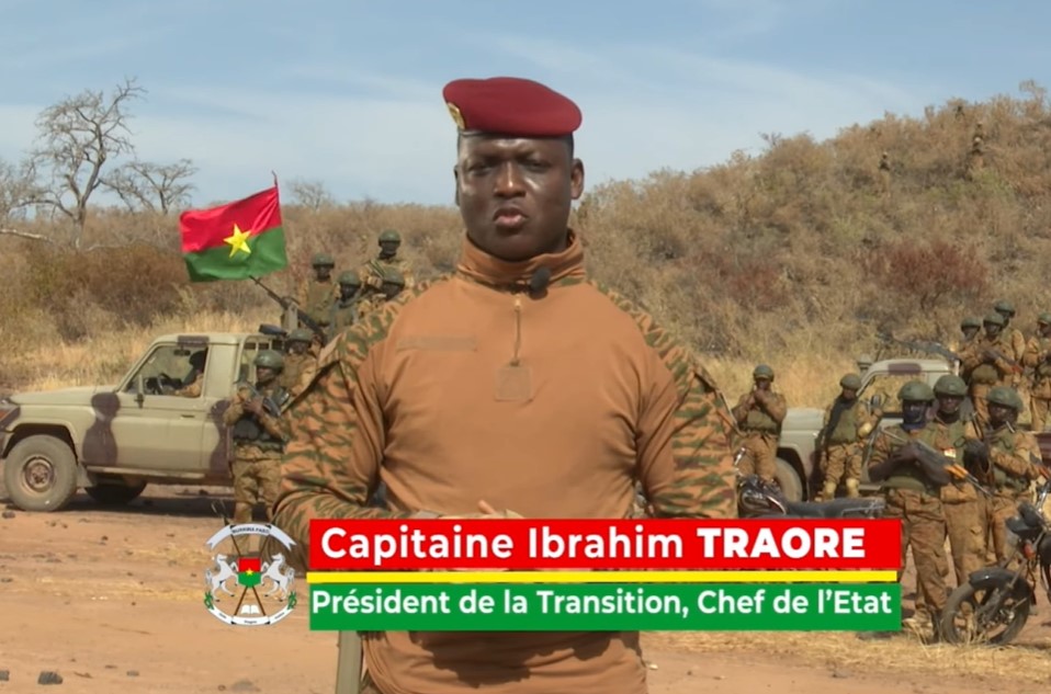 Burkina / 63e anniversaire de l’indépendance : Le président, dans un décor militaire, demande davantage de sacrifices aux Burkinabè et aux terroristes de déposer les armes