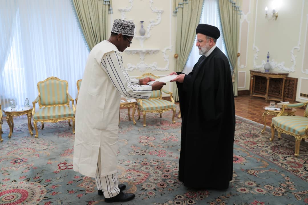 Coopération Burkina-Iran : Le nouvel ambassadeur du Burkina Faso près la République islamique d’Iran présente ses lettres de créances 