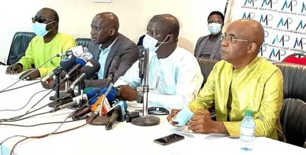 Sénégal : La Coordination des associations de presse dénonce la brutalité et l’humiliation infligées à des journalistes dans l’exercice de leur fonction