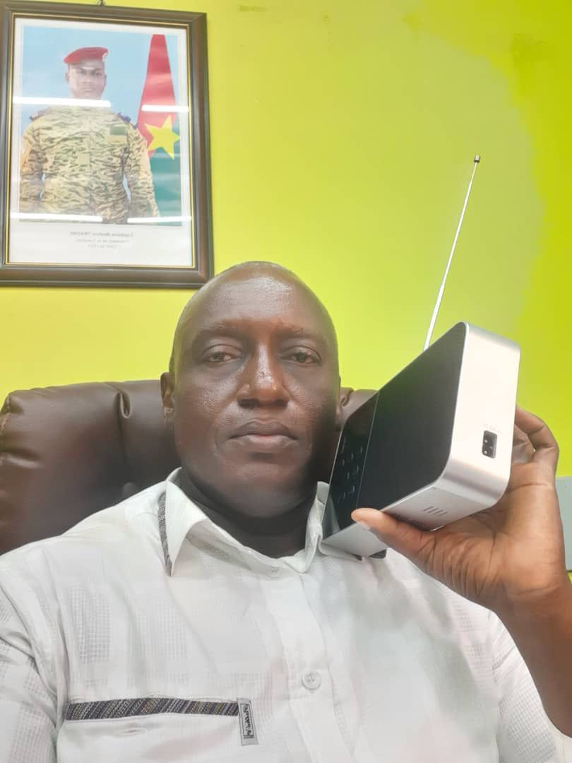 Journée mondiale de la radio : « Nous allons exploiter les potentialités du numérique pour trouver nos auditeurs partout où ils sont », Prosper Da, directeur de radio Burkina
