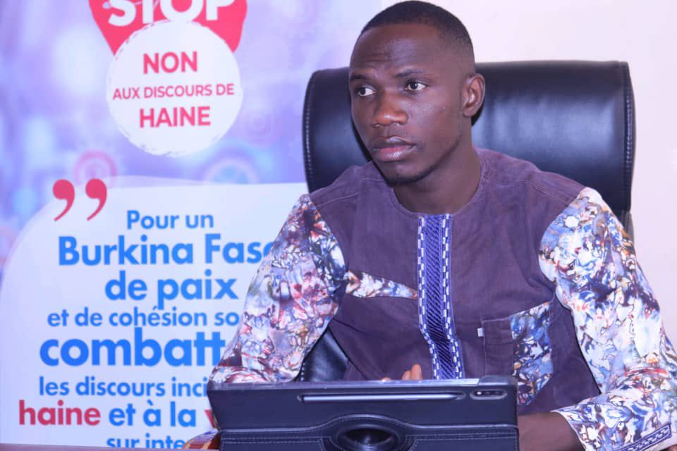 Burkina Faso/Lutte contre la cybercriminalité : « Pour cette année 2024, c’est la tolérance zéro pour les discours de haine sur les réseaux sociaux », prévient Julien Legma de la BCLCC