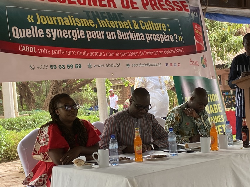 SNC/Bobo 2024 : L’Association burkinabè des domaines internet se dévoile aux journalistes à Bobo-Dioulasso