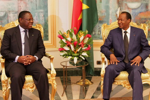 Un émissaire gabonais chez le Président du Faso : Porter plus haut le niveau de coopération entre les deux pays