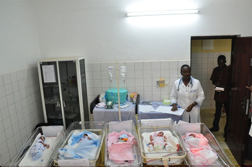 Naissance de quintuplés à Ouagadougou : Haoua Ouédraogo accouche de cinq bébés
