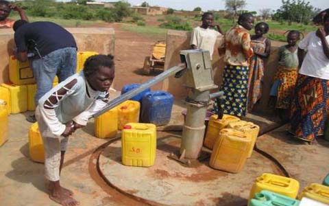 Secteur eau, hygiène et assainissement : Amorce de réflexion  sur la pérennité des services 