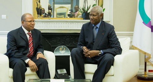  Abdou Diouf au Premier ministre du Mali : la Francophonie enverra prochainement une mission à Bamako 