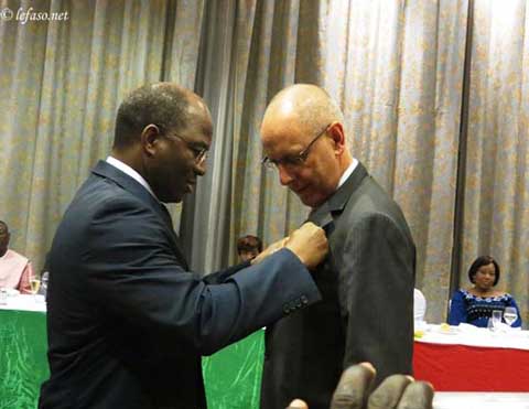 Diplomatie : Fin de mission pour Adrien THEATRE, l’ambassadeur du Royaume de Belgique au Burkina