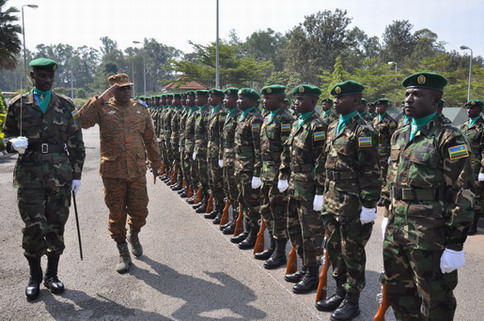 Forces Armées Nationales : Le Gal Honoré N. Traoré a effectué une visite de travail et d’amitié au Rwanda