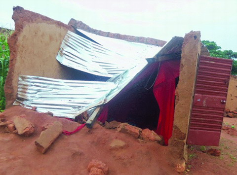 Secteur n°17 de Bobo-Dioulasso : Une mystérieuse maisonnette s’effondre à Sarfalao