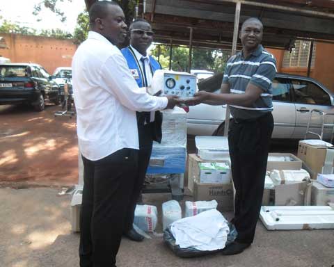 Lions club Bobo Nyoma : 10 dialyseurs pour l’Hôpital Souro Sanou