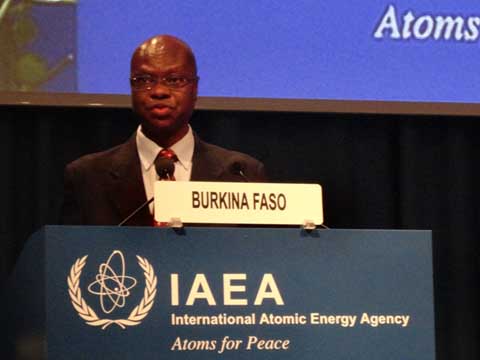 Le Burkina Faso sollicite le soutien de l’AIEA pour la mise en œuvre de son plan stratégique de lutte contre le cancer