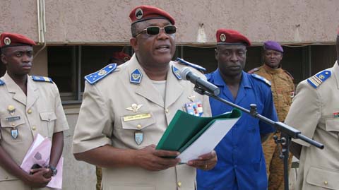 Bataillon Laafi 5 : le général Honoré Traoré salue le courage des militaires burkinabè