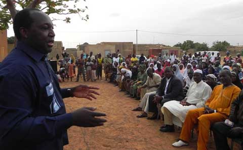 UPC/Ouagadougou : Zéphirin DIABRE rencontre les militants du secteur 52