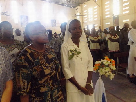 Baskouré : Les vœux perpétuels de Marie Yvonne Kaboré dans la congrégation des sœurs de la Sainte-Croix