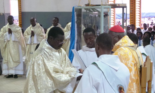 Religion : 20 nouveaux prêtres pour l’archidiocèse de Ouagadougou
