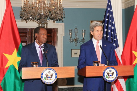 John Kerry salue la contribution de Blaise Compaoré dans la recherche de la paix en Afrique de l’Ouest 