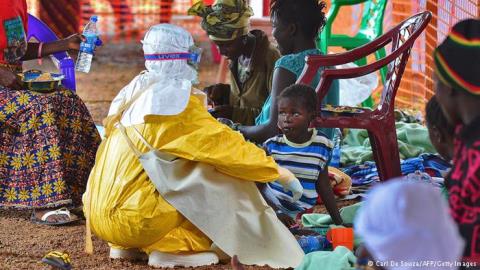 Lutte contre Ebola : L’Union africaine pour une réouverture des frontières
