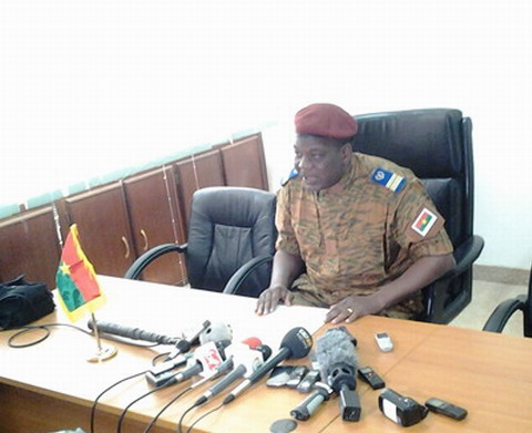 Transition politique au Burkina : la Constitution  est rétablie 
