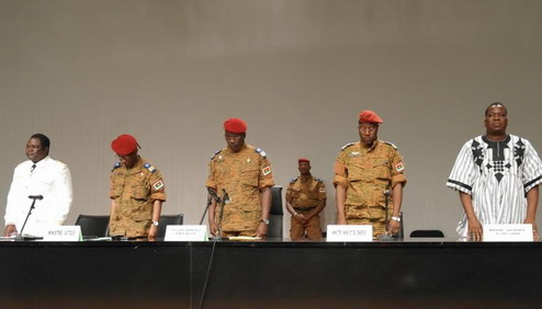 Yacouba Isaac Zida à Bobo : « Ceux qui doutaient de la sincérité de l’armée peuvent constater que le Président du Faso et le Président du Conseil national de la transition sont tous des civils » 
