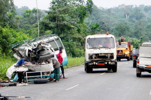 Route Ouaga-Kongoussi : Dix morts dans une collision entre un car et un camion