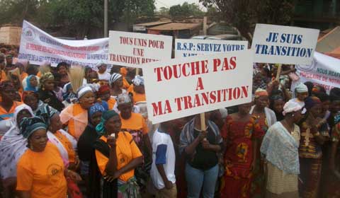 Bobo-Dioulasso : Des femmes ont marché pour demander le démantèlement du Régiment de sécurité présidentielle (RSP)