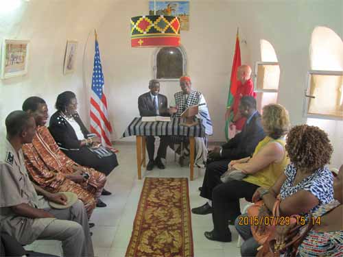 L’ambassadeur Tulinabo Mushingi  visite la chefferie de Issouka