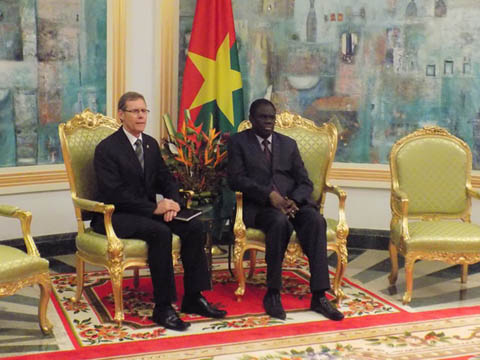 Audience présidentielle : l’ambassadeur canadien fait ses adieux au président du Faso