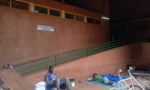 Bobo-Dioulasso : Pas de service minimum à l’hôpital et près de 10 morts  à la pédiatrie