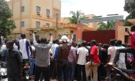 Bobo-Dioulasso : Des jeunes réclament des armes pour combattre le RSP
