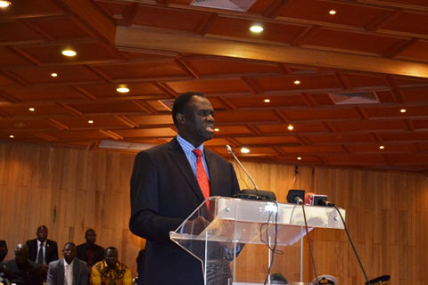 Transition politique au Burkina : Michel Kafando réinstallé par ses pairs 