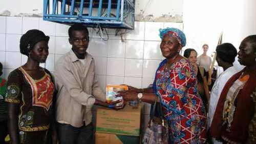 Bobo-Dioulasso : Les femmes de l’UPC apportent du soutien aux quadruplés 