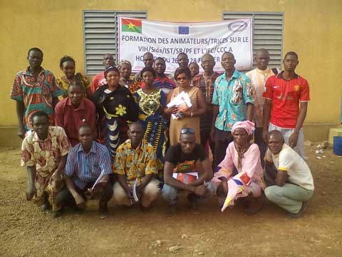 Mesures d’accompagnement des travaux de renforcement de la RN°1 : axe Ouaga-bobo. ASEC-Burkina sensibilise sur les IST/VIH/Sida et les grossesses non désirées