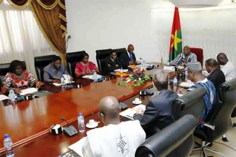 Kosyam : Le Président du Faso face aux  responsables de santé de l’Université Ouaga I  Pr Joseph Ki-Zerbo