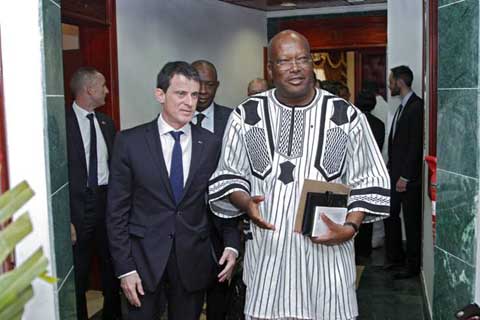 Visite du premier ministre français au Burkina : Le volet sécurité n’a pas étouffé les questions de développement