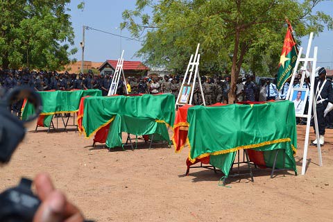 L’Adieu  de la nation  à ses trois policiers  tombés à Intangom dans le Sahel 