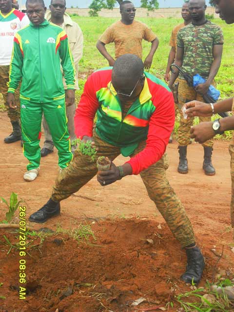 Bobo- Dioulasso : Les militaires ont mis en terre 1250 plants 