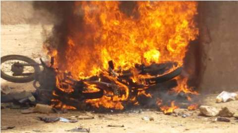 Cinq blessés et deux motos incendiées dans des affrontements entre koglweogo et des populations du quartier Zongo de Ouagadougou 