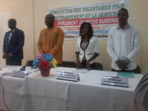 Parlement jeunesse burkinabè : Des membres formés aux concepts et pratiques parlementaires