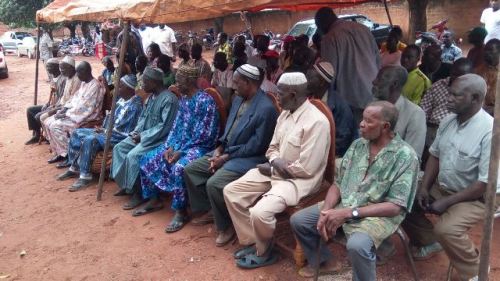 Conflit mouvement sunnite-communauté siamou de Orodara : Le gouverneur des Hauts Bassins rencontre les protagonistes.