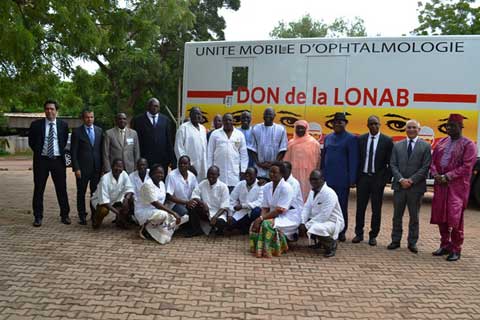 Santé oculaire : La LONAB offre une unité mobile d’ophtalmologie au ministère de la santé