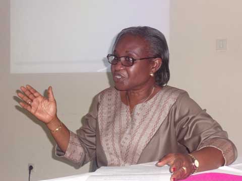 Enjeux et technique de communication : Le NDI renforce les connaissances de 14 femmes parlementaires burkinabè