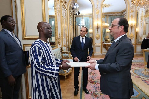 Diplomatie : Alain Ilboudo présente ses lettres de créance à François Hollande