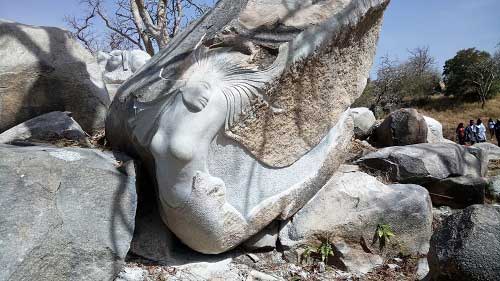 Sculpture sur granite de Laongo : Il y a encore du nouveau sur le site !