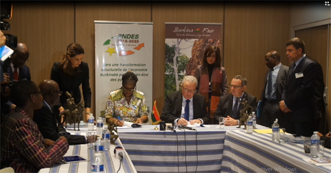 Conférence de Paris : Le Burkina Faso signe trois conventions de partenariat