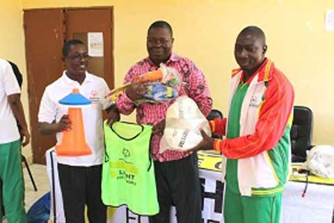 Prise en charge sportive des personnes vivant avec une déficience intellectuelle : Special Olympics Burkina sensibilise les élèves-maîtres de Gaoua